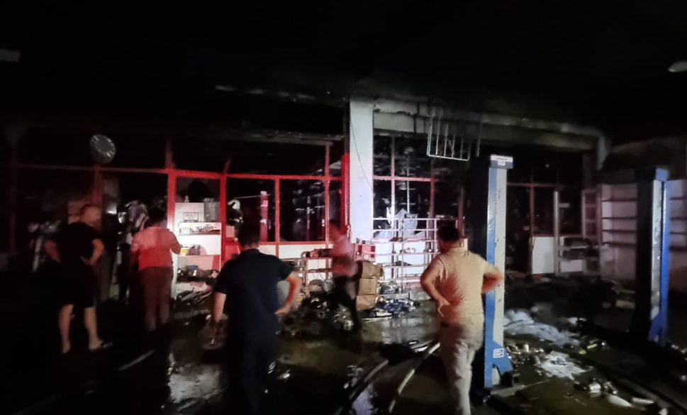 sanayi sitesinde yangın: 7 kişi hastaneye kaldırıldı