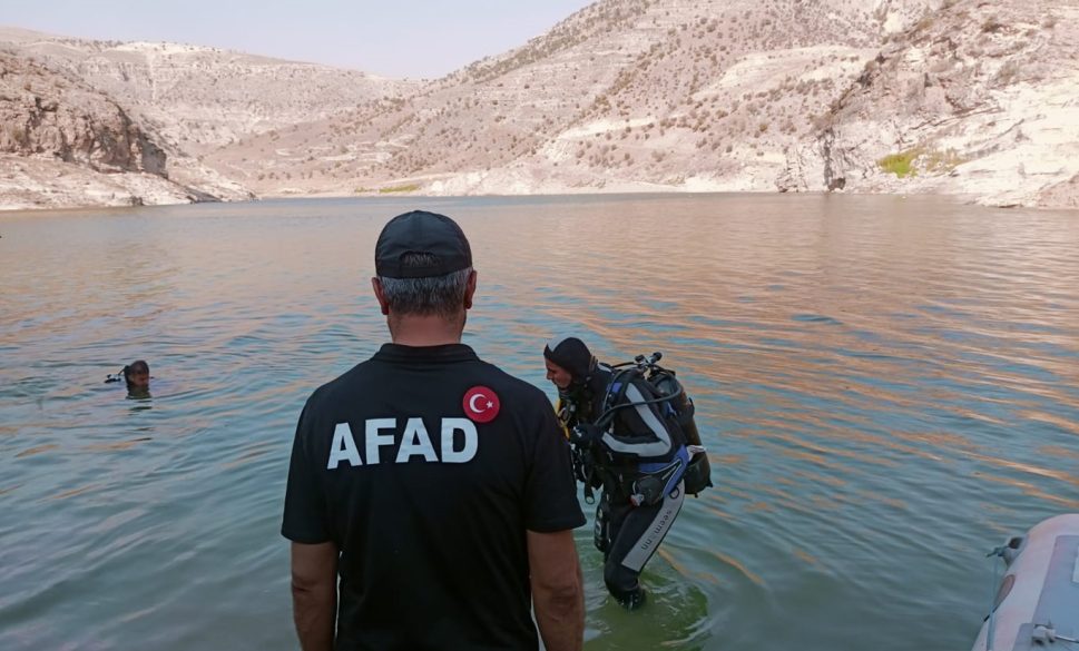 engelli̇ oğlunu kurtarmak i̇sterken akintiya kapilan baba boğuldu