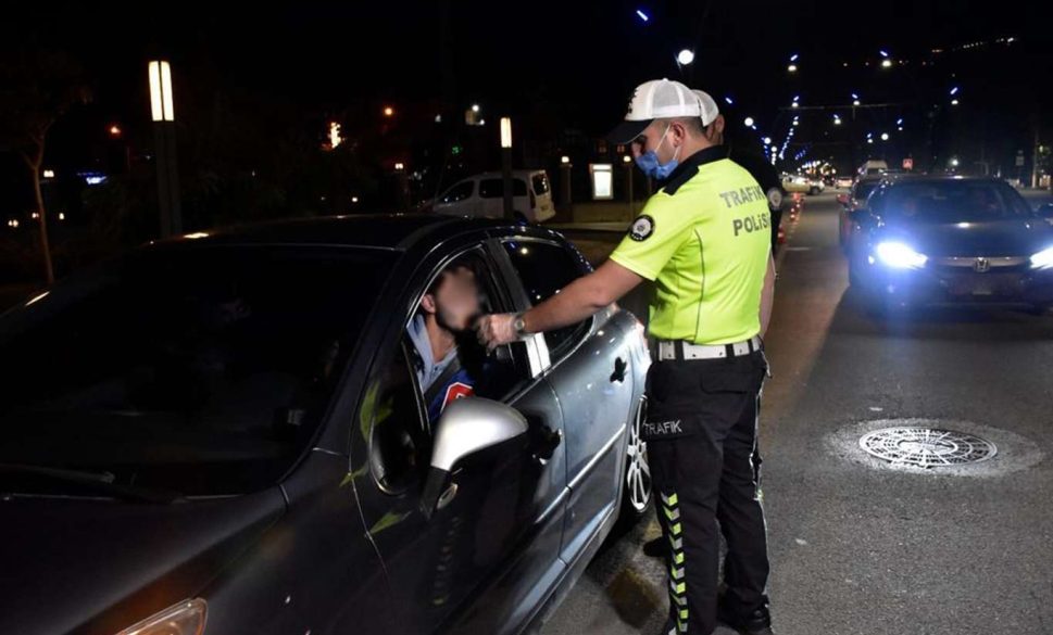 alkol kullanan 64 sürücünün belgesi geçici olarak geri alındı