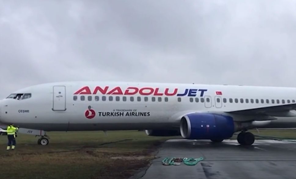 anadolujet uçağı rusya’da pistten çıktı