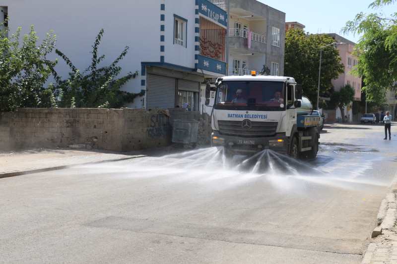 sağlik mahallesi̇ temi̇zlendi̇