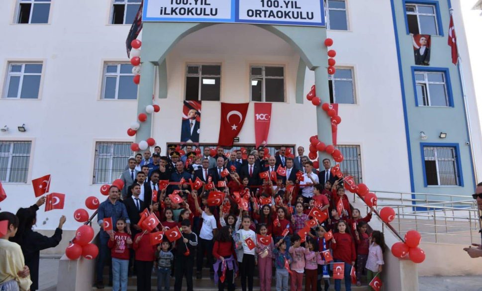 100. yıl i̇lkokulu ve 100. yıl ortaokulu açılışı yapıldı