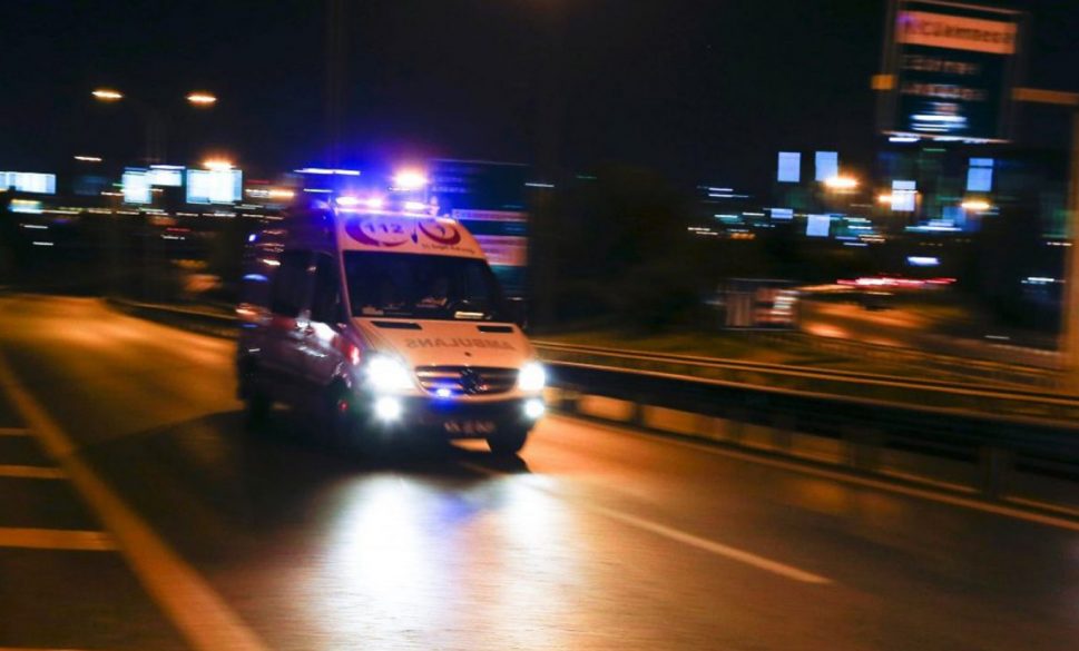  ticari araç ile motosiklet çarpıştı: 1 ölü, 1 yaralı