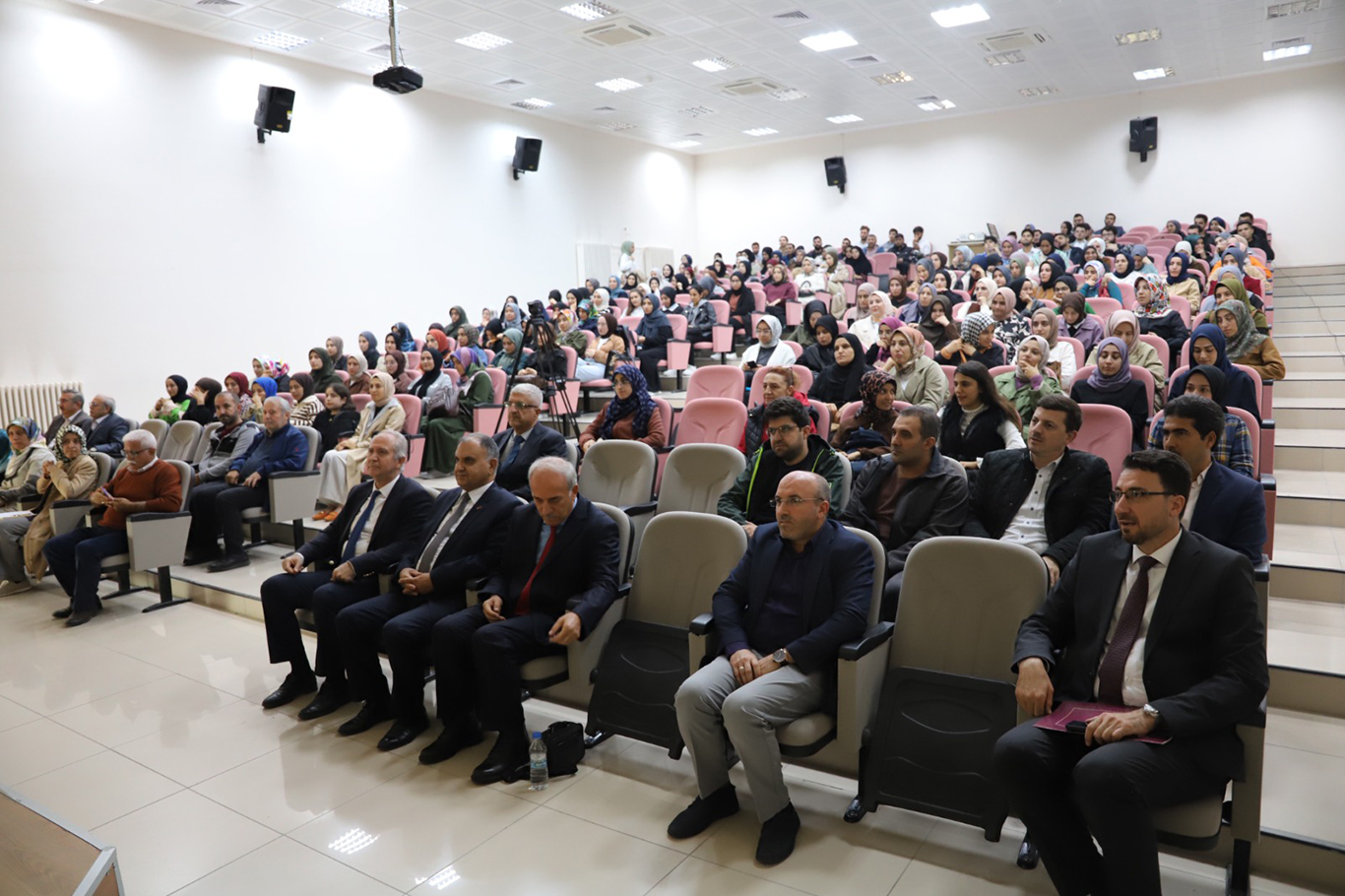 Elâzığ’da Fırat Üniversitesi İlahiyat