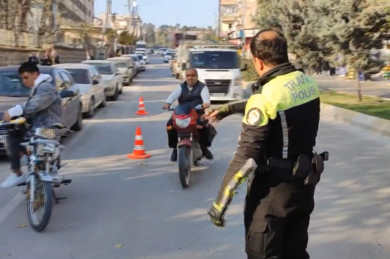 Şanlıurfa’da araçlara yapılan denetimlerde,