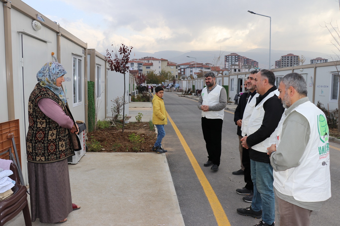 Umut Kervanı İnsanı Yardım