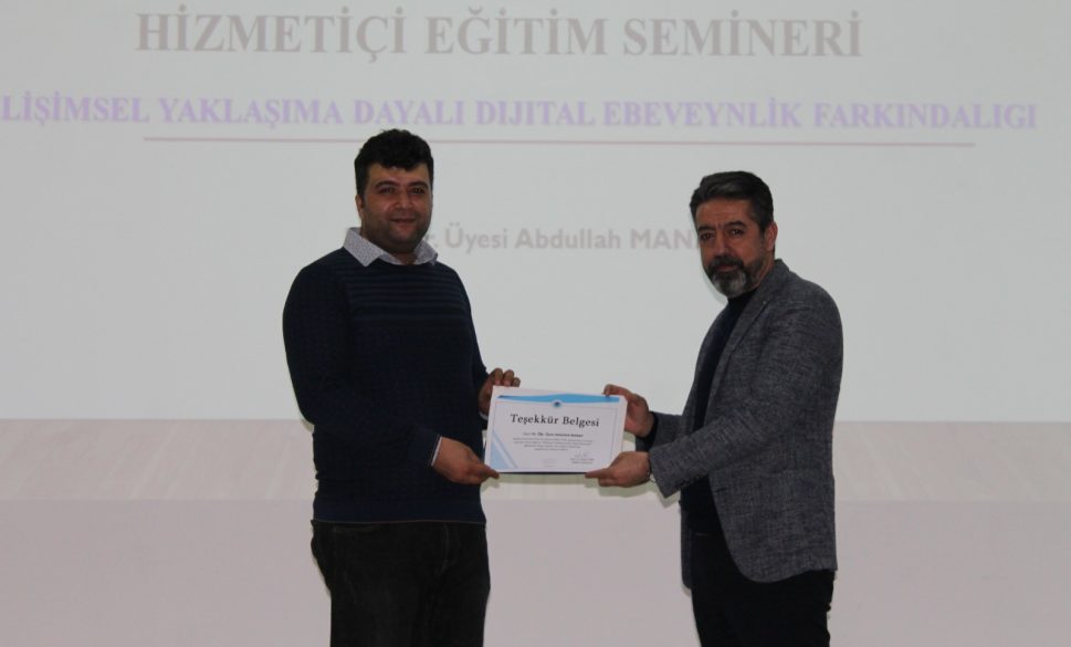 üniversitede hizmet i̇çi eğitimler devam ediyor