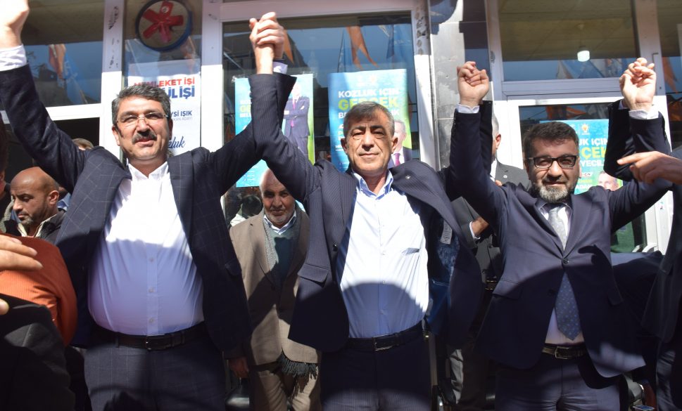 yrp’den i̇sti̇fa edi̇p ak parti̇’ye geçti̇