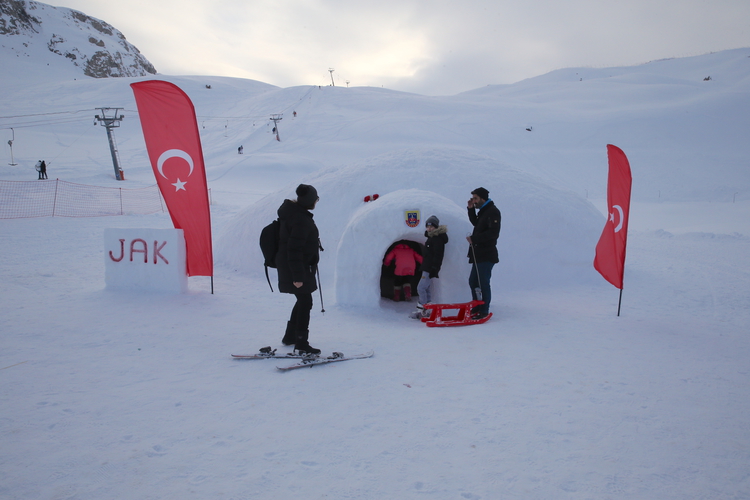 hakkâri’de 5. kar festivali düzenlendi