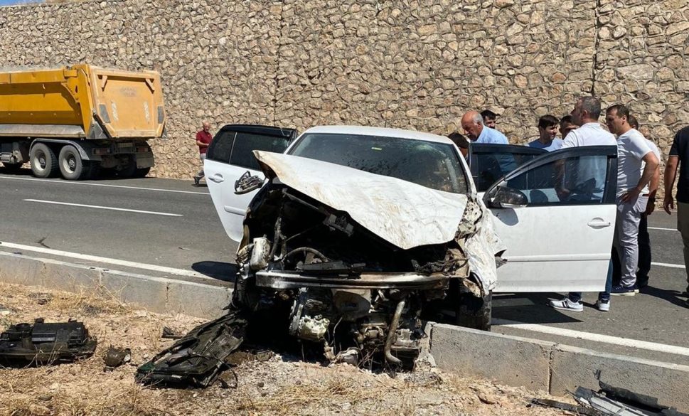 siirt kurtalan kara yolunda kaza: bir yaralı