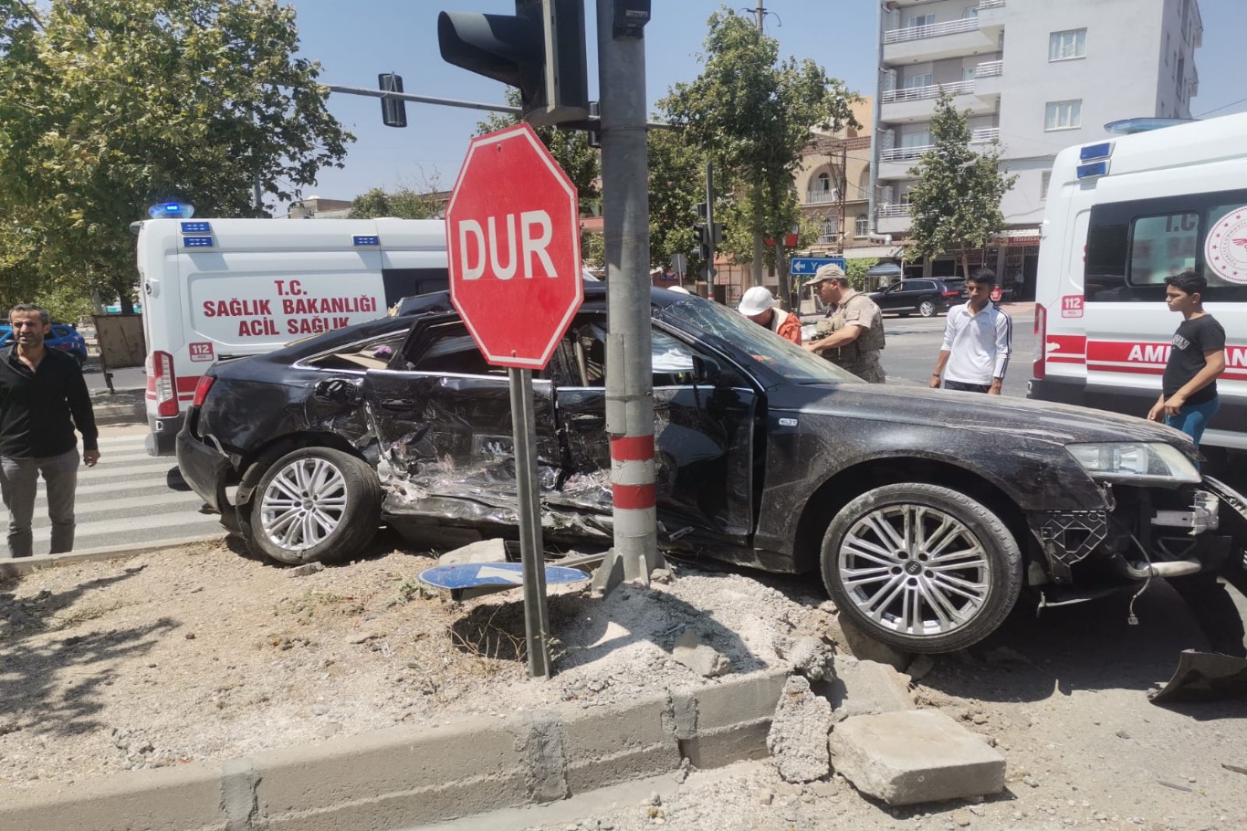 Mardin-Yeşili kara yolu üzerinde