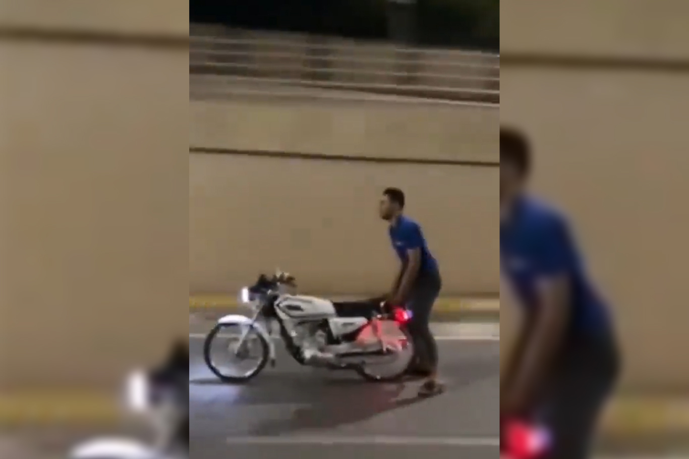 Şanlıurfa’da motosikletiyle akrobatik hareketler