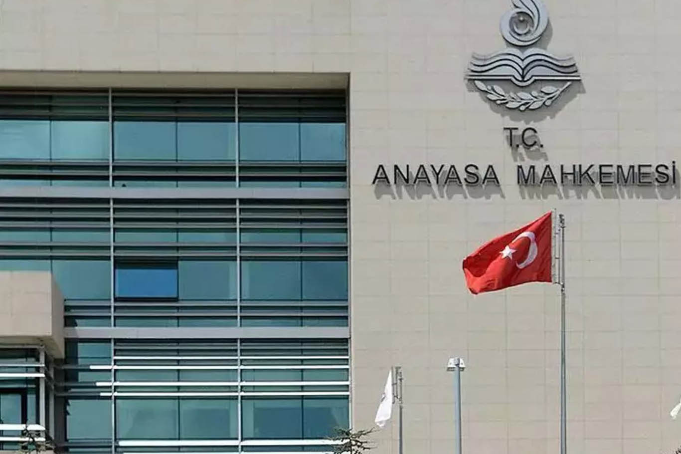 Anayasa Mahkemesi’nden İletişim Başkanlığı’na