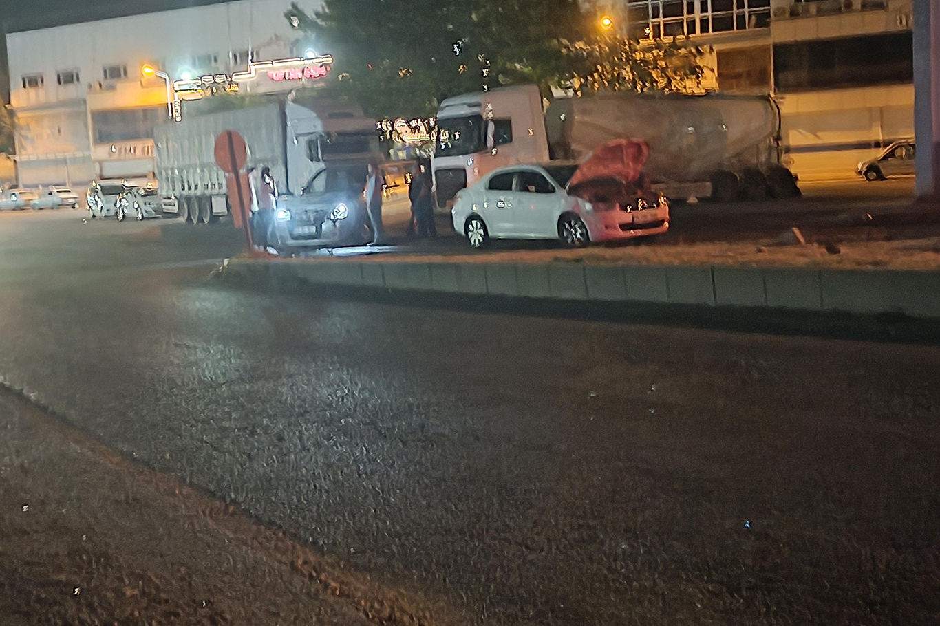 Diyarbakır’da, iki otomobilin çarpışması