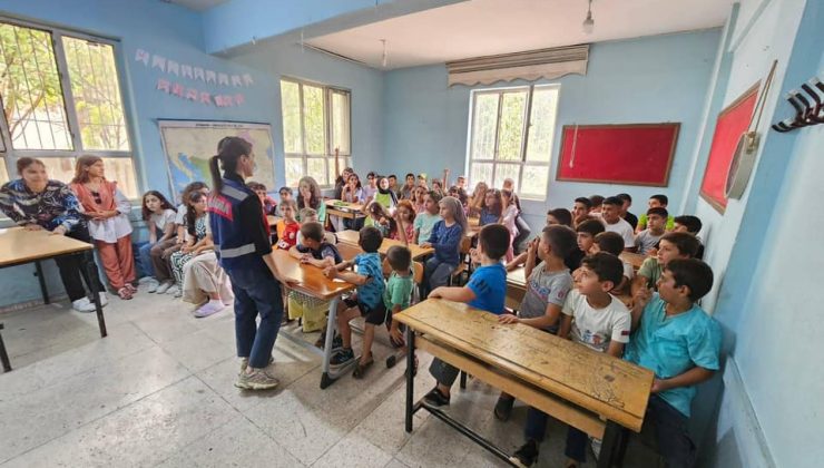 öğrencilere jandarma mesleği anlatıldı