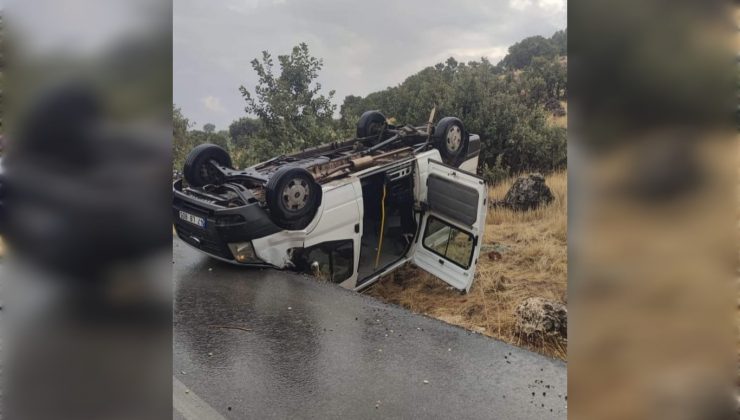 mardin’de kontrolden çıkan minibüs devrildi: 7 yaralı