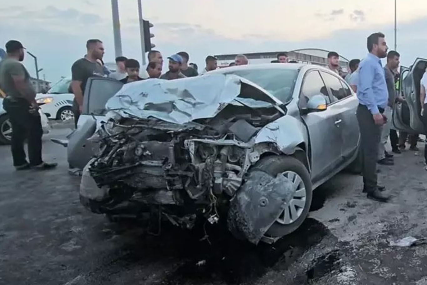 Aksaray’da iki otomobilin çarpışması