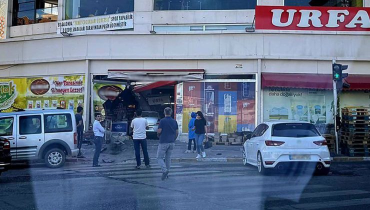 şanlıurfa’da otomobil marketin içine daldı