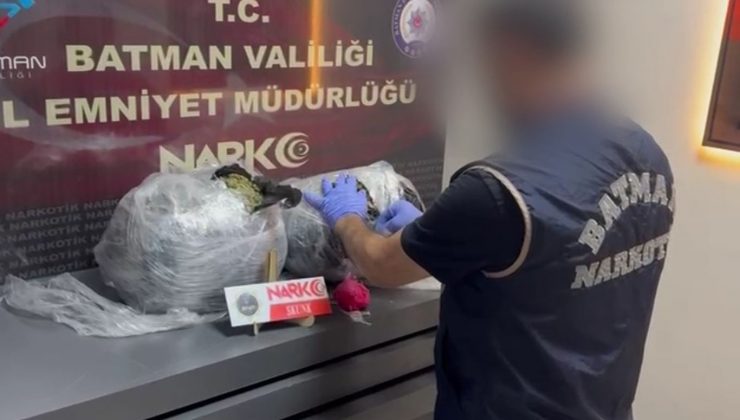 araçta uyuşturucu ele geçirildi, 2 kişi tutuklandı