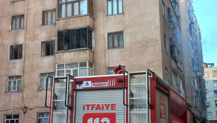 apartman dairesinde çıkan yangın korkuttu