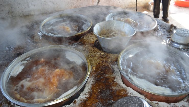 siirt’in i̇skambo pekmezi, kış hazırlıkları için kazanlarda kaynıyor