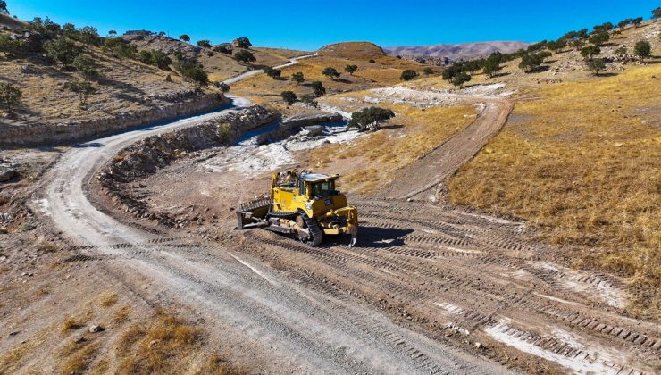 çiftçiler için arazi yolları açılıyor