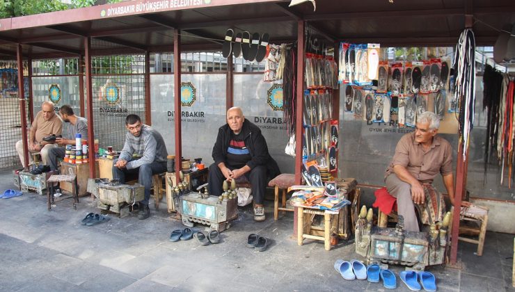 spor ayakkabı, boyacılık sektörünü bitirdi